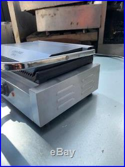 Adcraft Panini grill w-Flat Plates Model SG-811E-F