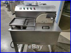 Chocolate tempering machine 30liters/kg. Vibration plate. 480 v 3 phase. NEW