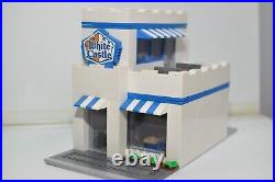 Fast Food Burger Restaurant Creator Modular Custom MOC Model Built with Bricks