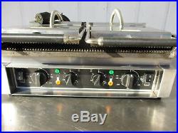 Hobart HCG2 Electric 220v Pannini/Sandwich Press 2 Plates #3789