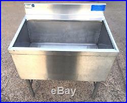 LaCrosse 30 Ice Chest with Cold Plate Ice Bin #SK30CT+7