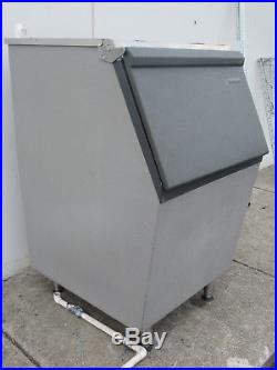 SCOTSMAN 536LB ICE STORAGE BIN TOP HINGD 30 x 36 With ADAPTER PLATES FOR OPENING