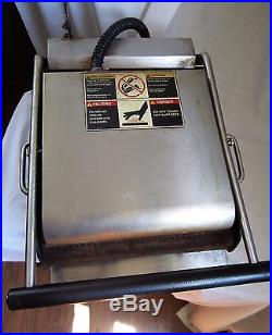 Star Grill GX10IG Commercial Panini Sandwich Press with Cast Iron Grooved Plates