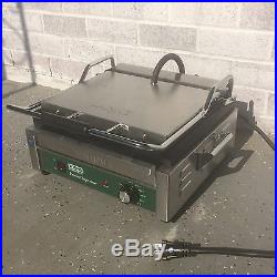 Waring WPG250B Commercial Panini Press with Cast Iron Grooved Plates, 208v/1ph